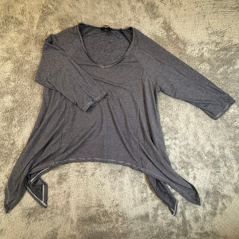 Nine West Jeans Navy Blue White Striped Handkerchief Hem V-Neck Top XL